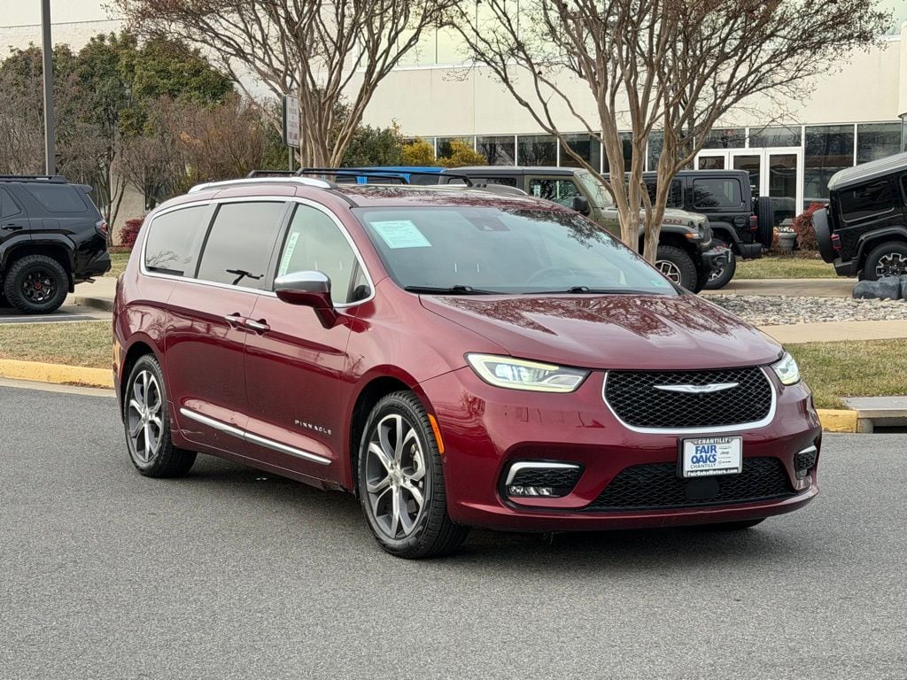 2021 Chrysler Pacifica Pinnacle's photo