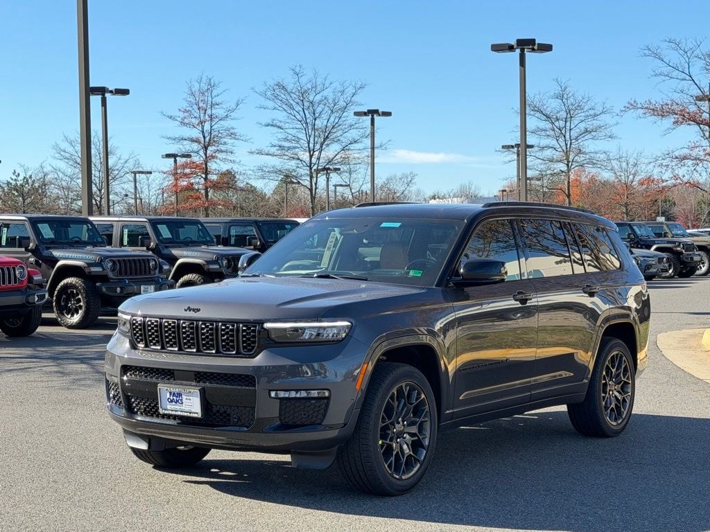 New 2025 Jeep Grand Cherokee L Summit Sport Utility