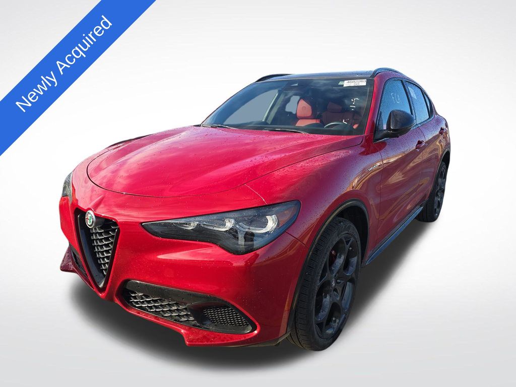 2024 Alfa Romeo Stelvio's photo