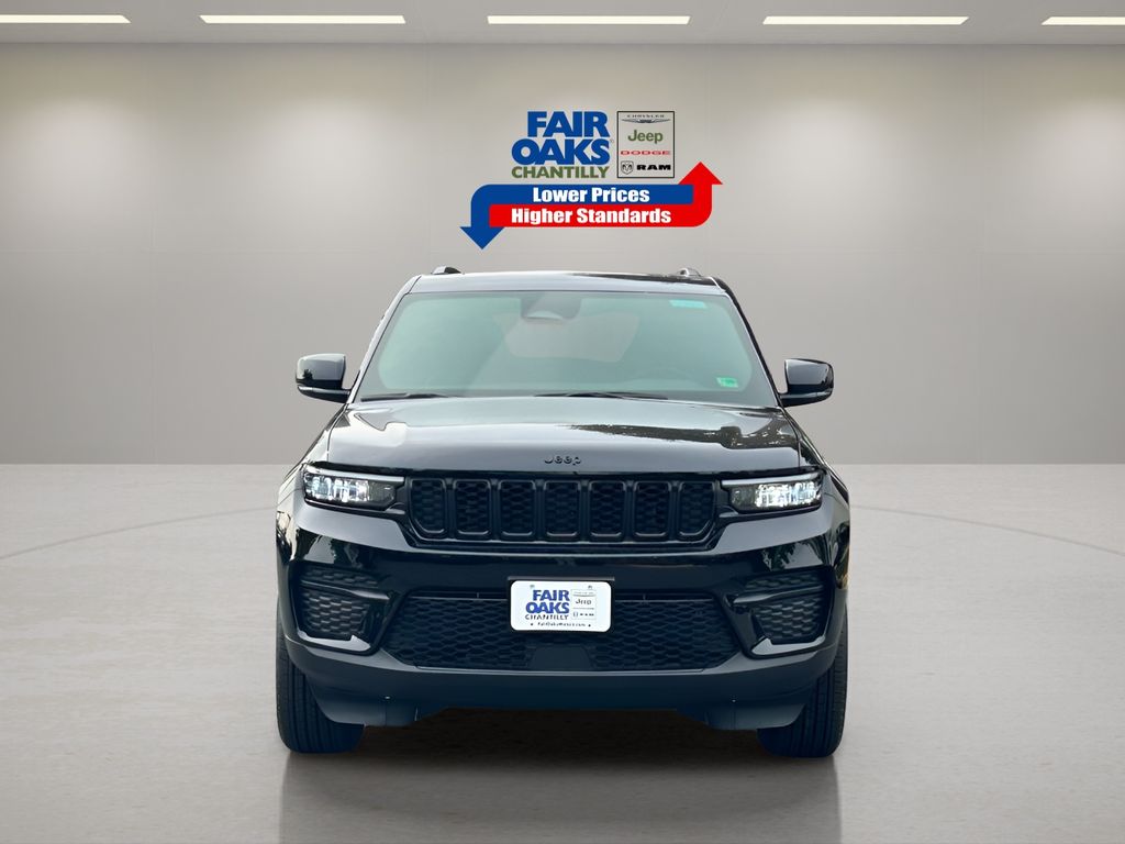 2025 Jeep Grand Cherokee Altitude X photo 4