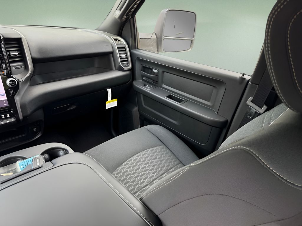 2025 RAM 2500 Tradesman - Photo 15