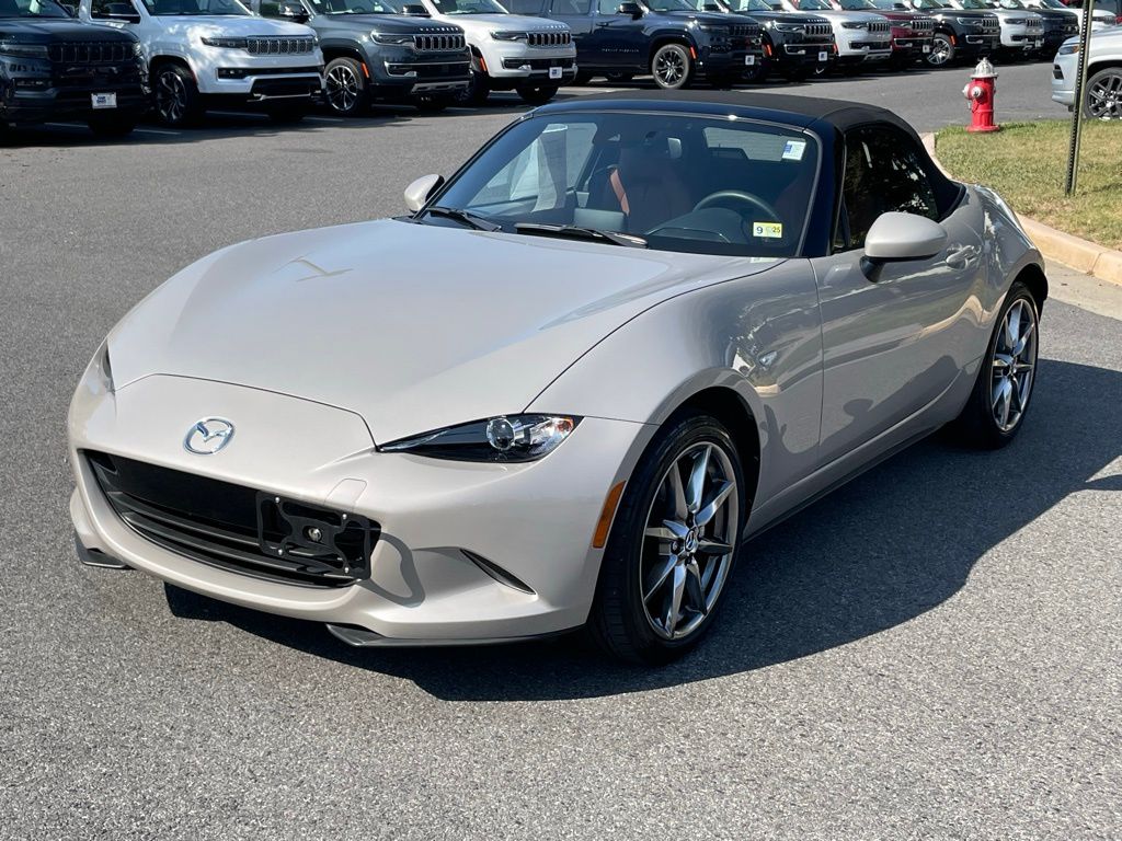 Used 2022 Mazda MX-5 Miata Grand Touring with VIN JM1NDAD71N0502319 for sale in Chantilly, VA