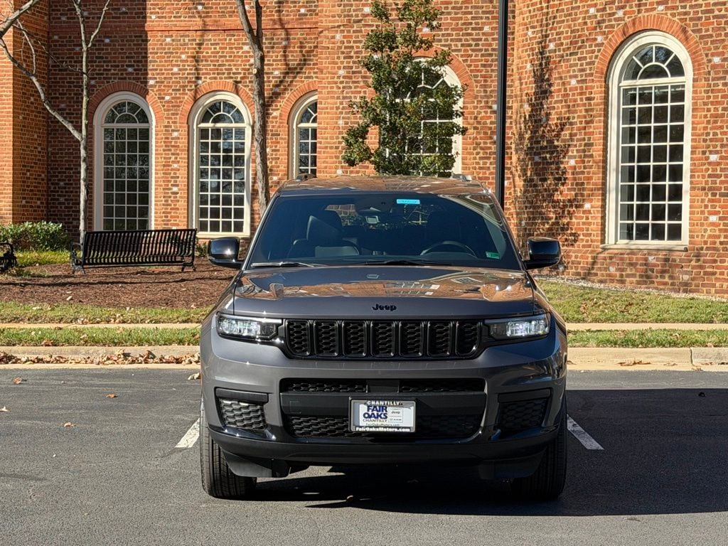 New 2025 Jeep Grand Cherokee L Altitude Sport Utility