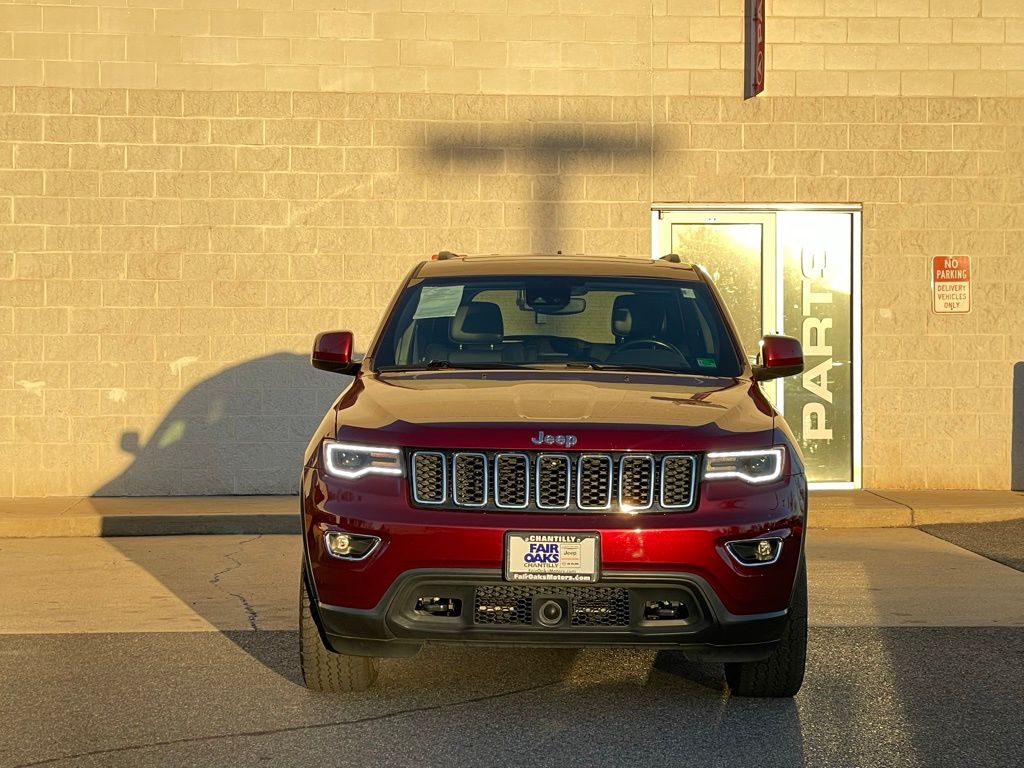 2020 Jeep Grand Cherokee Laredo photo 3