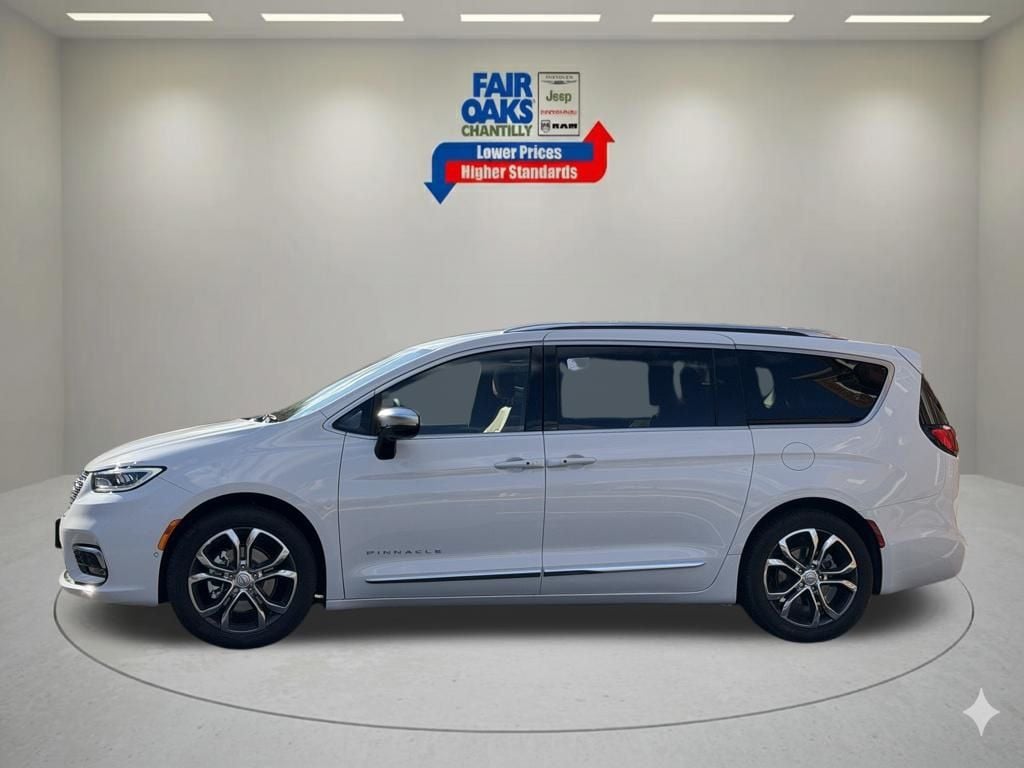 2026 Chrysler Pacifica Pinnacle - Photo 11