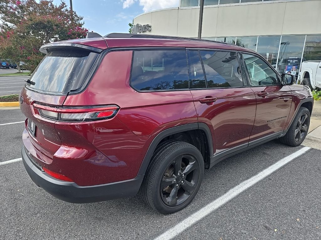 2022 Jeep Cherokee Altitude photo 3