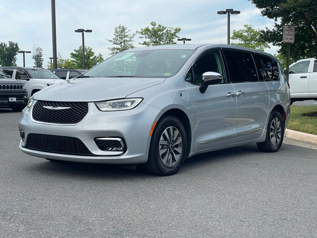 Certified 2023 Chrysler Pacifica Hybrid Limited with VIN 2C4RC1S70PR570871 for sale in Chantilly, VA