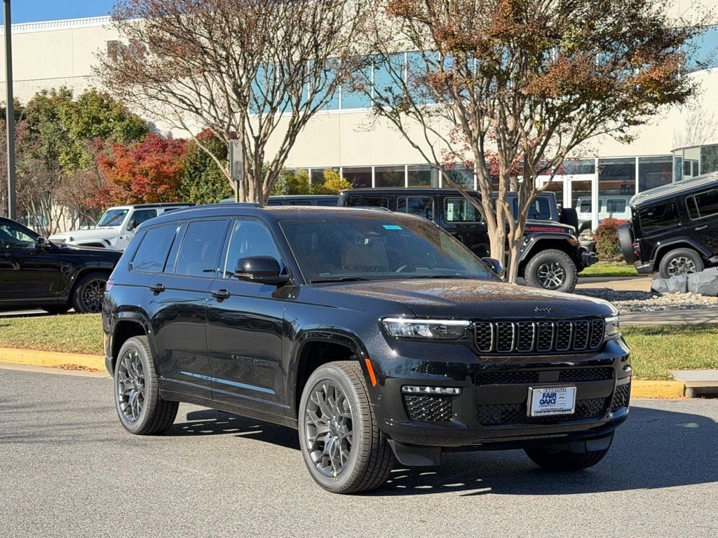 2025 Jeep Grand Cherokee L Summit's photo