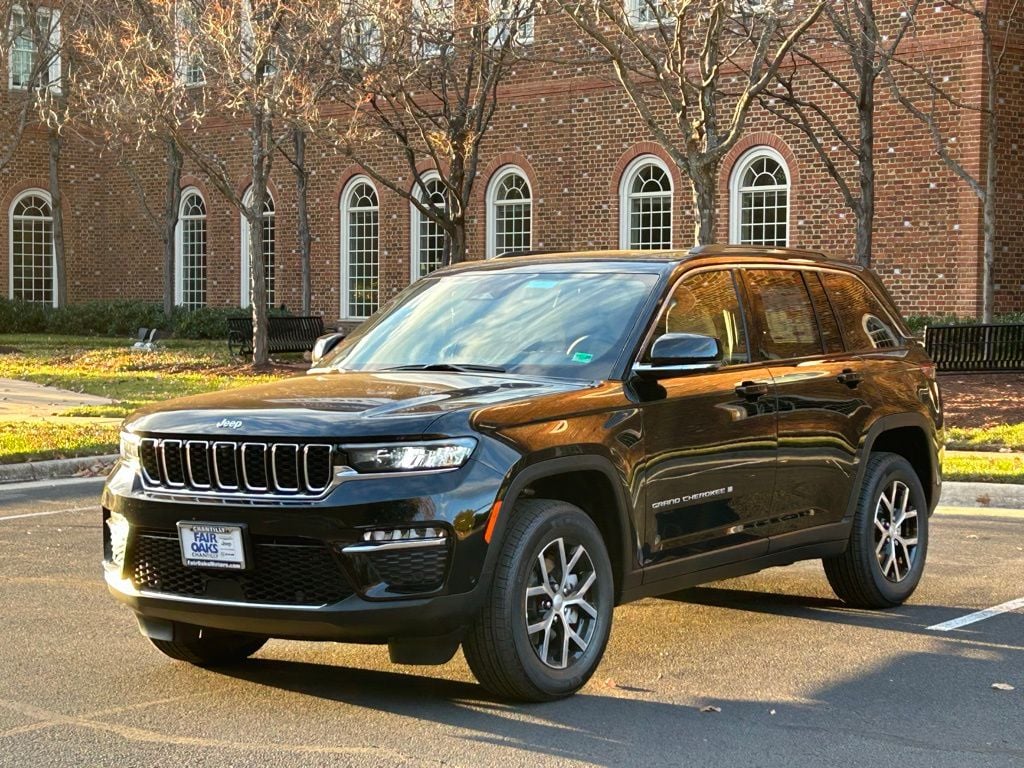 New 2025 Jeep Grand Cherokee Limited Sport Utility