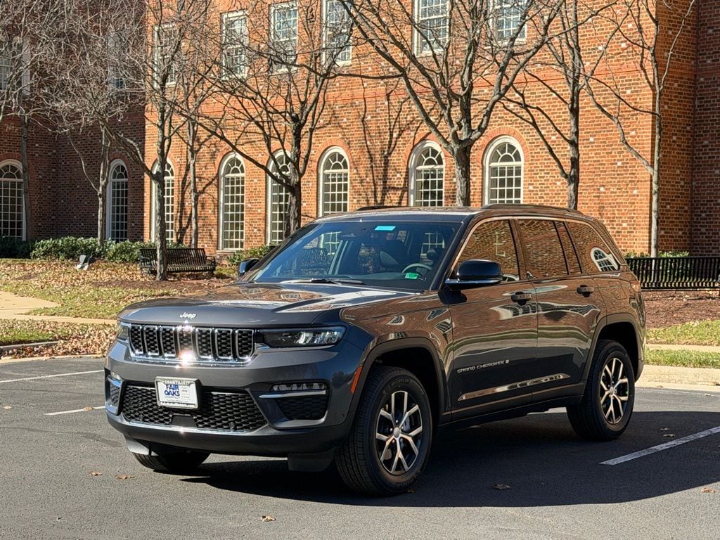 New 2025 Jeep Grand Cherokee Limited Sport Utility