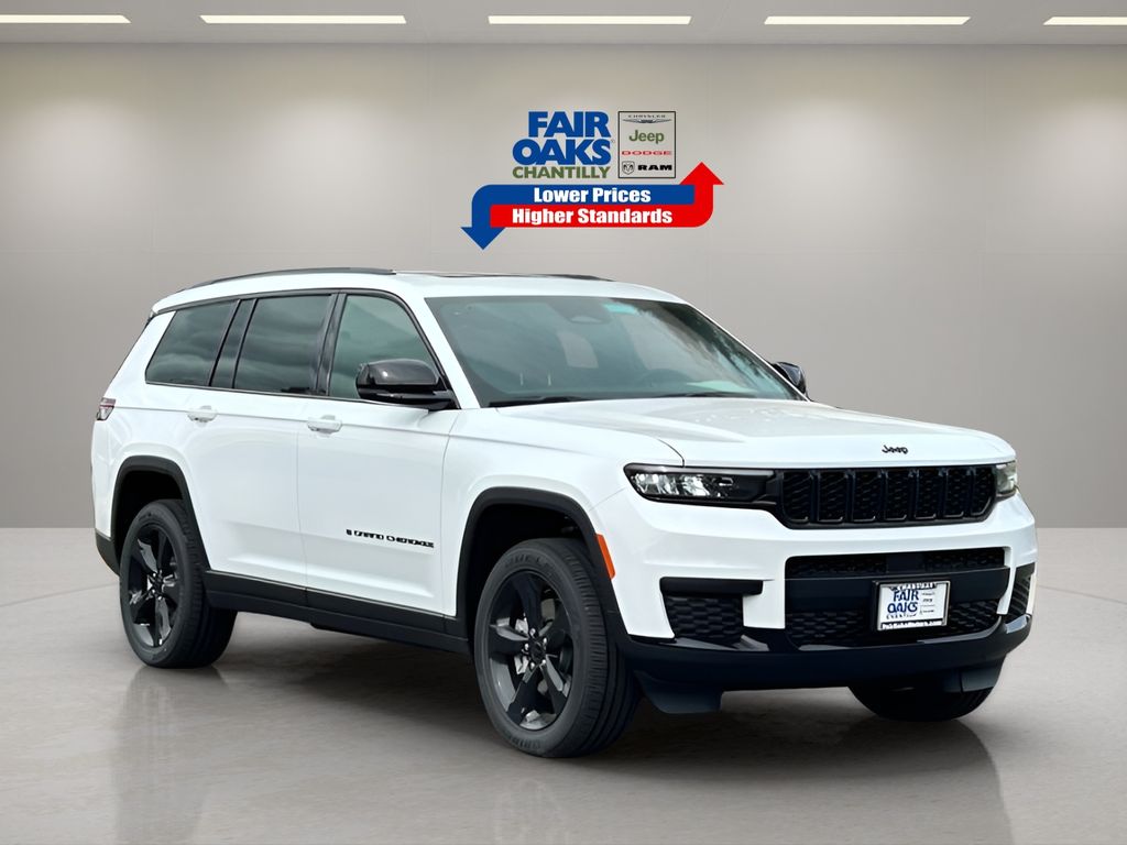 2025 Jeep Grand Cherokee L Altitude's photo