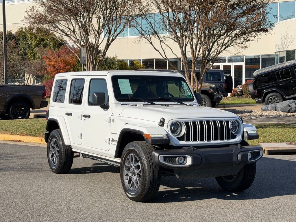 2024 Jeep Wrangler 4-Door Sahara's photo