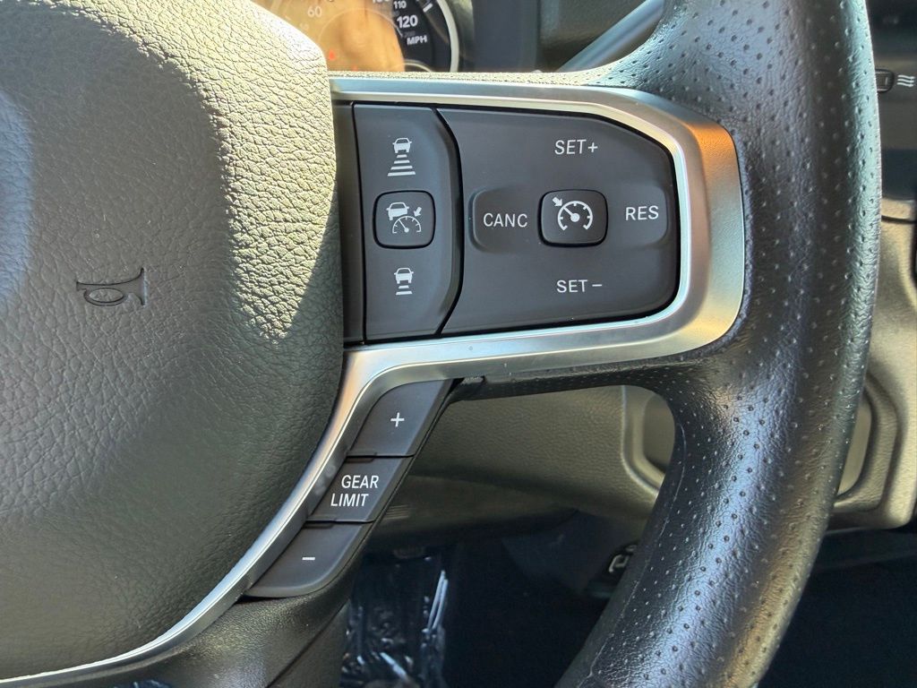 2025 RAM 2500 Tradesman - Photo 17