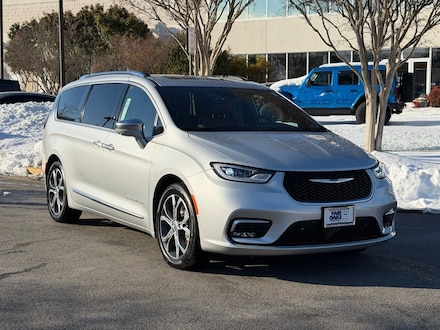 2024 Chrysler Pacifica Pinnacle Van Passenger Van