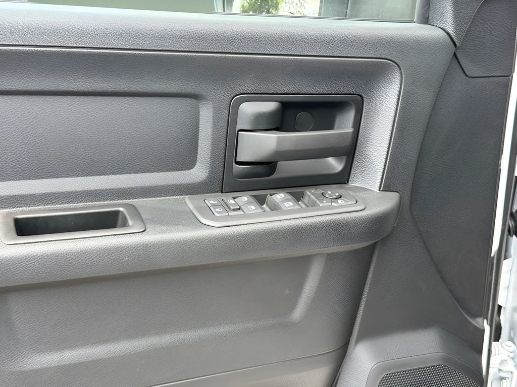 2025 RAM 2500 Tradesman - Photo 12