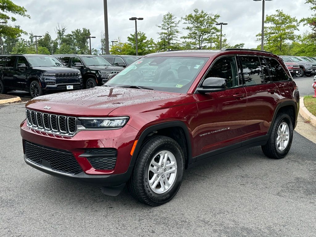 Used 2022 Jeep Grand Cherokee Laredo with VIN 1C4RJHAG4N8587391 for sale in Chantilly, VA