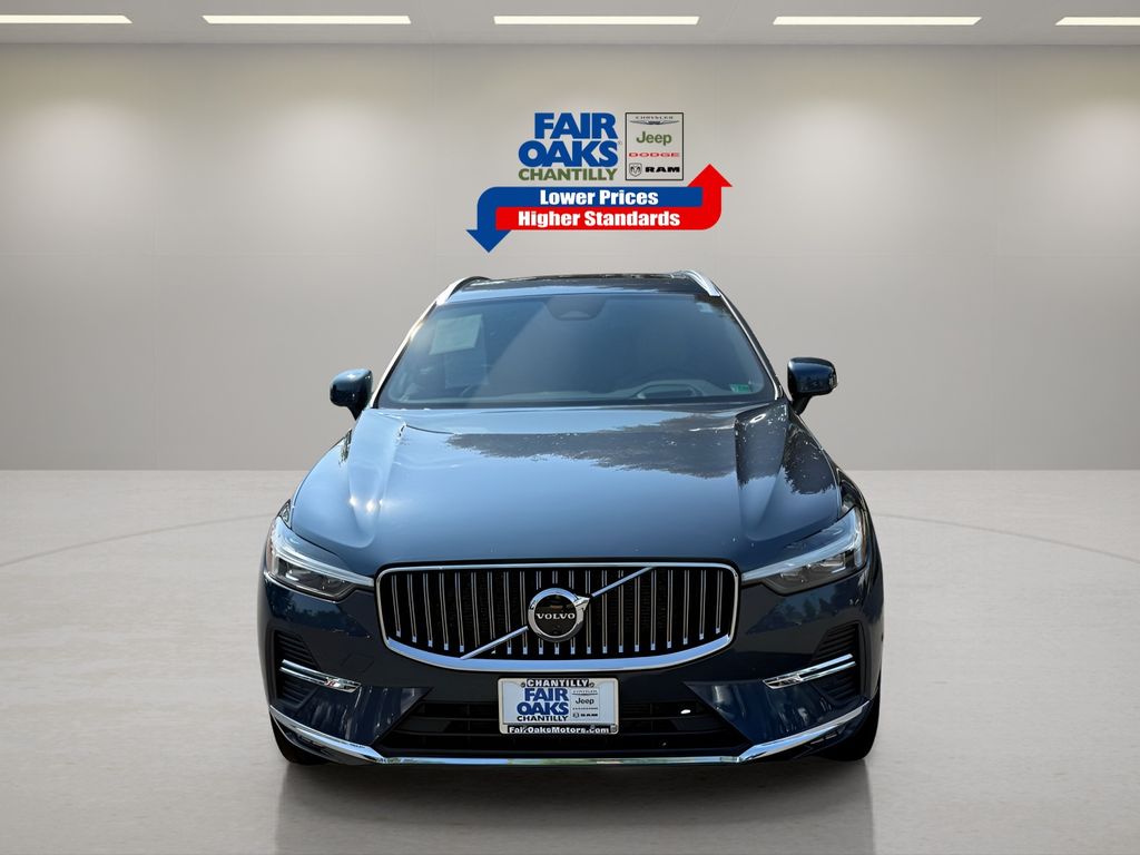 2023 Volvo XC60 B5 Ultimate photo 4