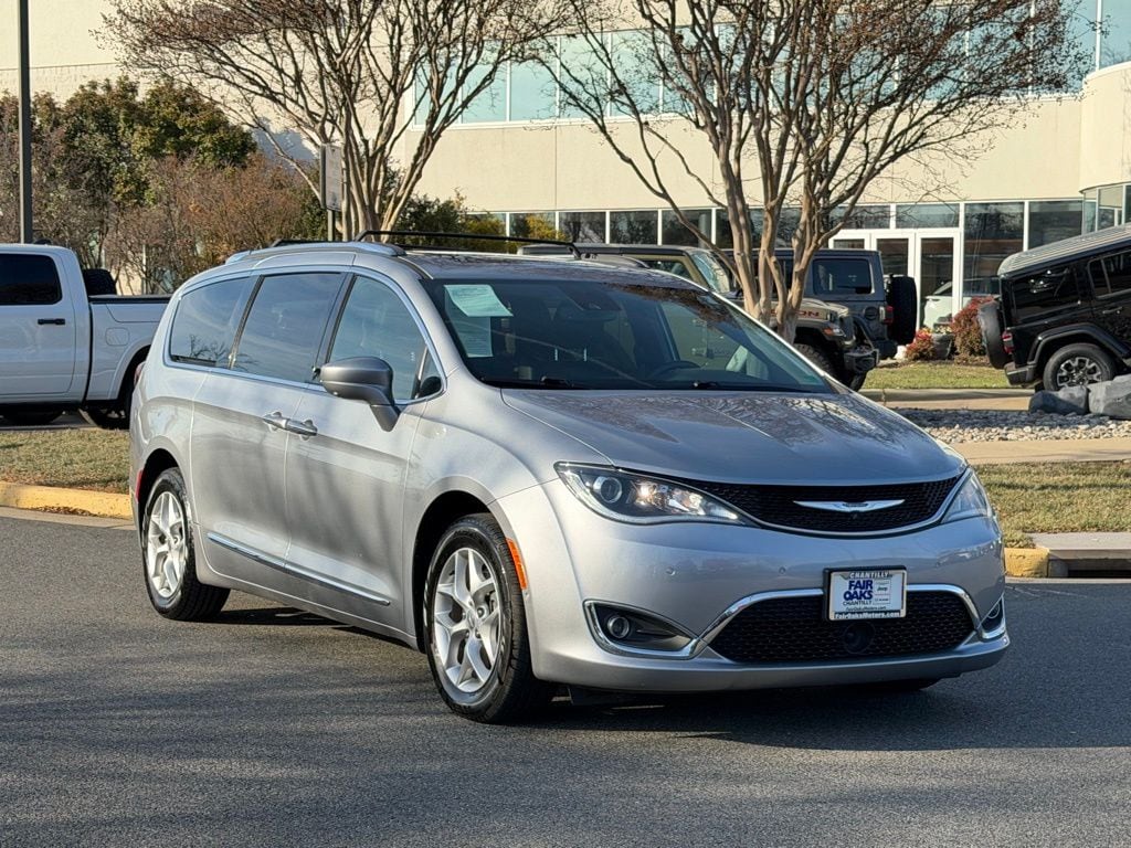2020 Chrysler Pacifica Touring L Plus's photo