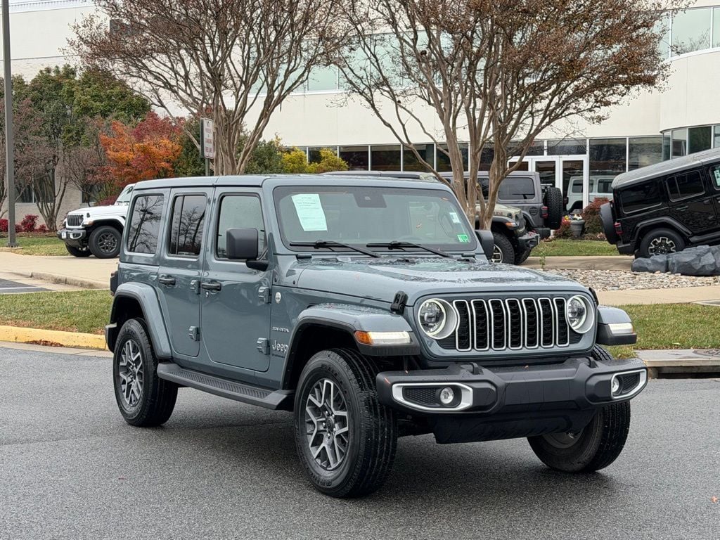 2024 Jeep Wrangler 4-Door Sahara's photo