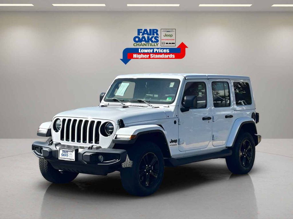 2022 Jeep Wrangler Unlimited Sahara Altitude photo 2