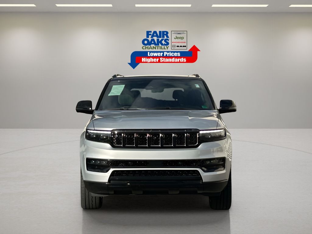 2024 Jeep Grand Wagoneer L II photo 4