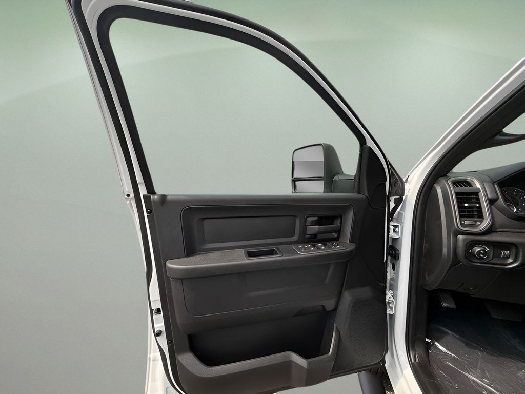 2025 RAM 2500 Tradesman - Photo 24