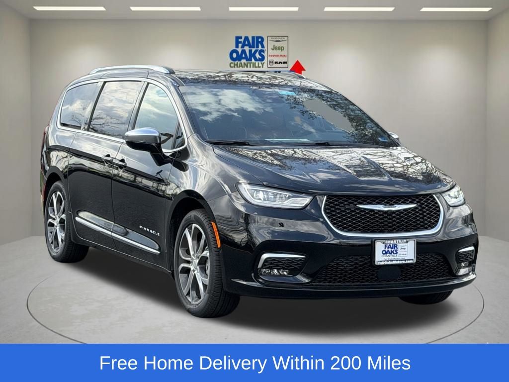 2026 Chrysler Pacifica Pinnacle's photo