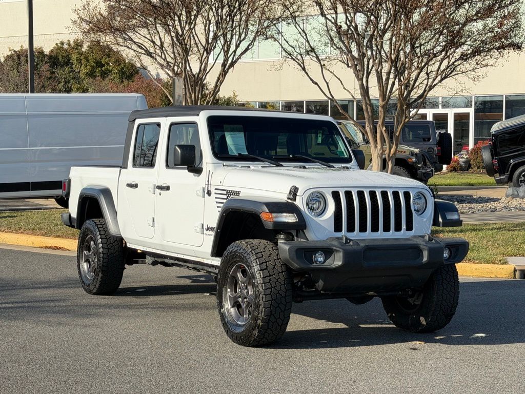 2022 Jeep Gladiator Sport's photo