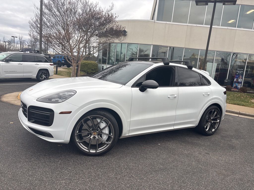 2022 Porsche Cayenne Coup Turbo's photo