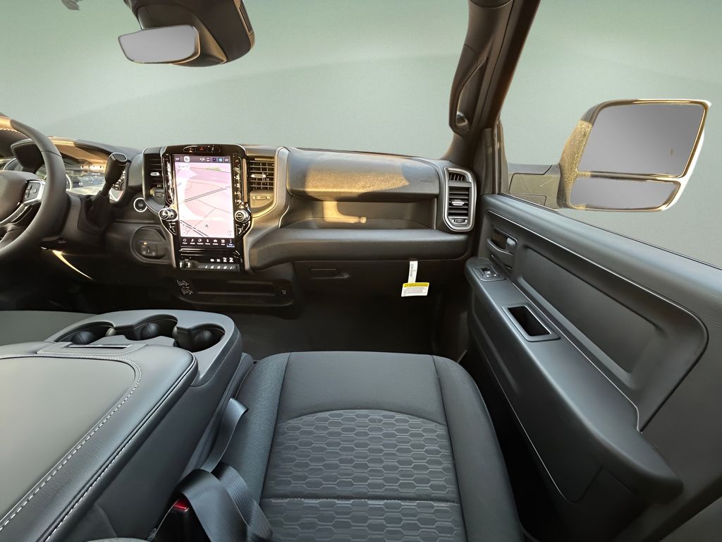 2025 RAM 2500 Tradesman - Photo 17