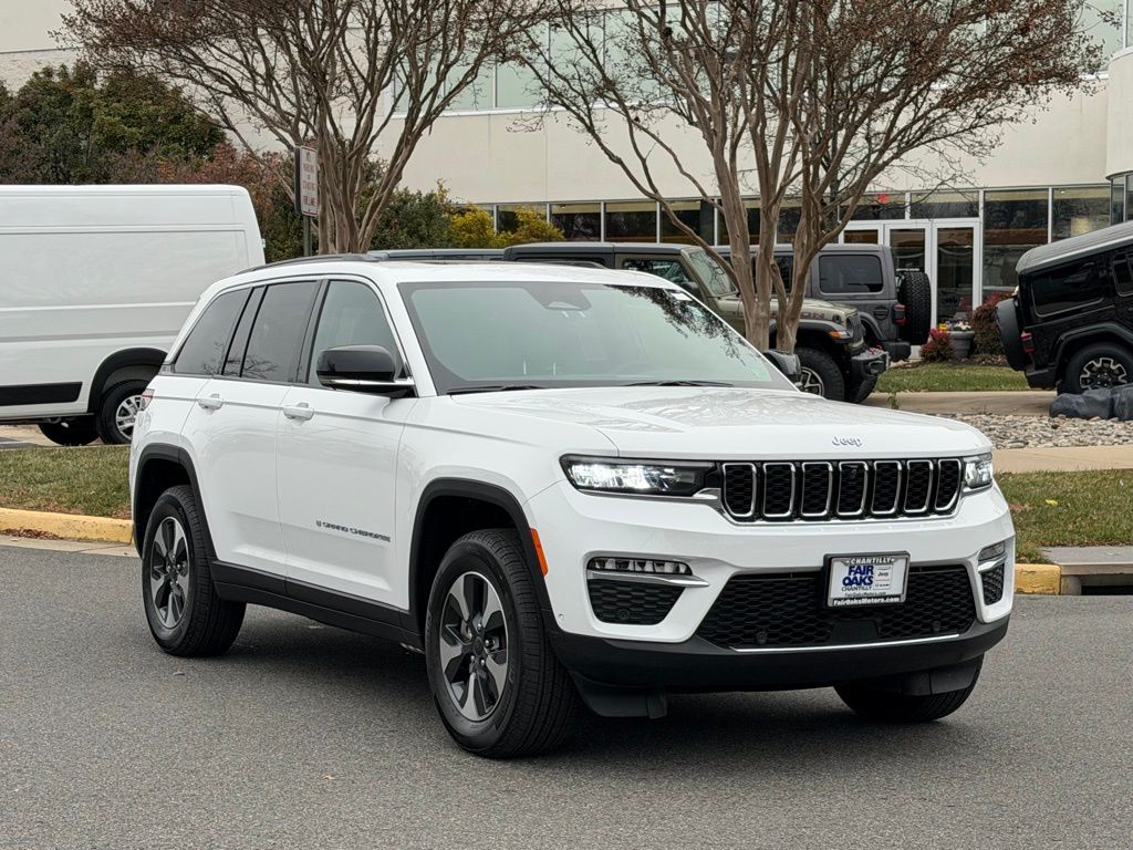2024 Jeep Grand Cherokee 4xe's photo