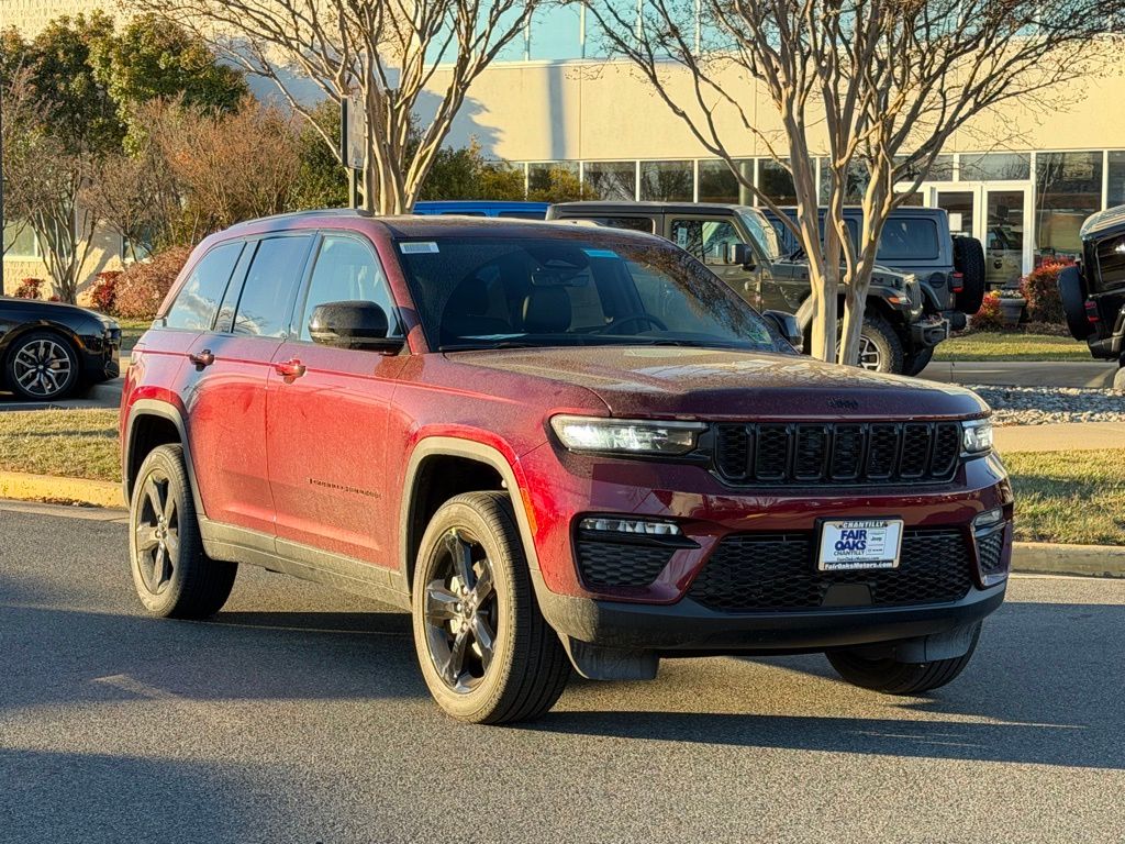 2025 Jeep Grand Cherokee Limited's photo