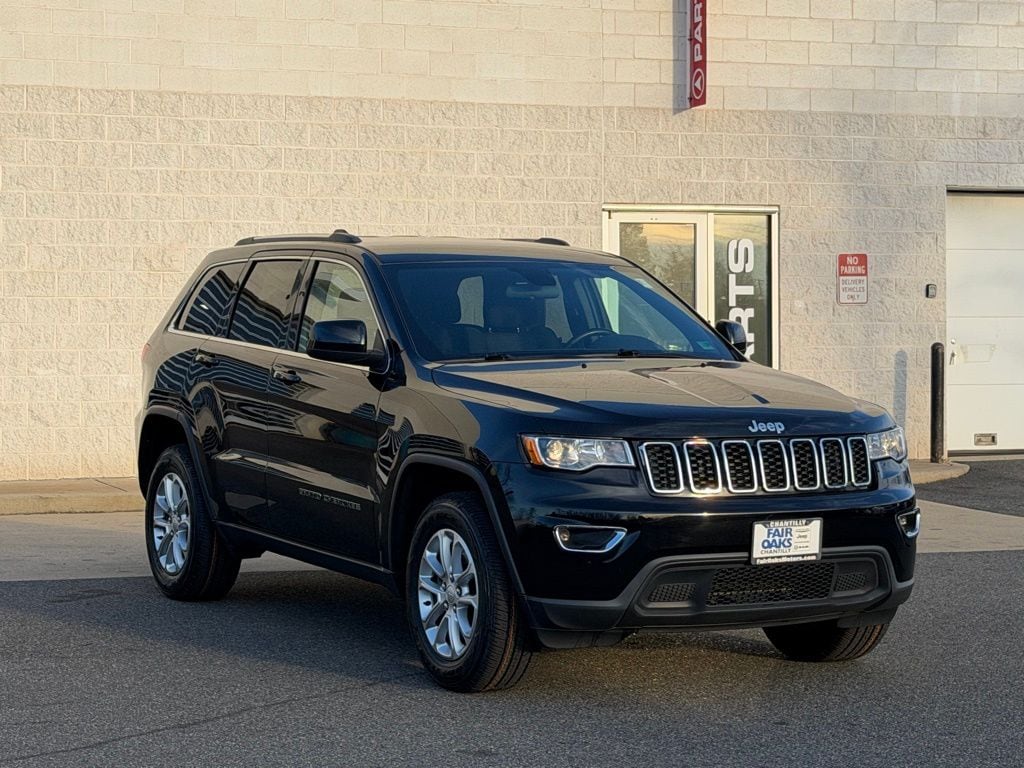 2021 Jeep Grand Cherokee Laredo E's photo