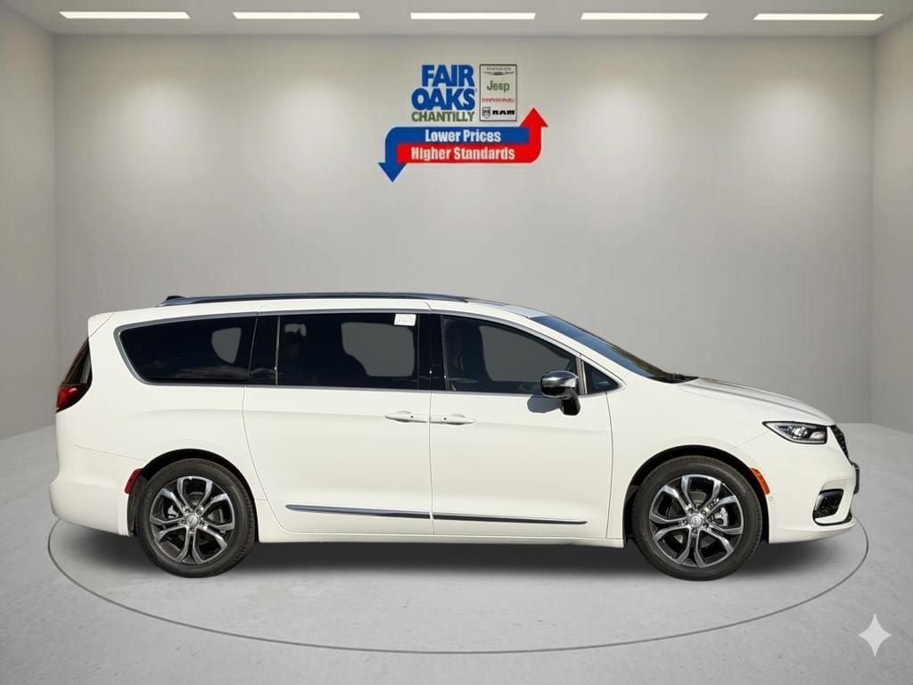 2026 Chrysler Pacifica Pinnacle - Photo 5