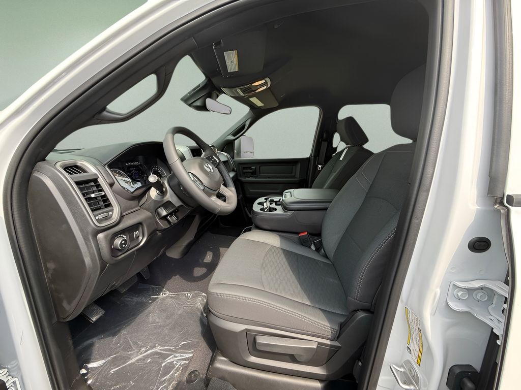 2025 RAM 2500 Tradesman - Photo 11