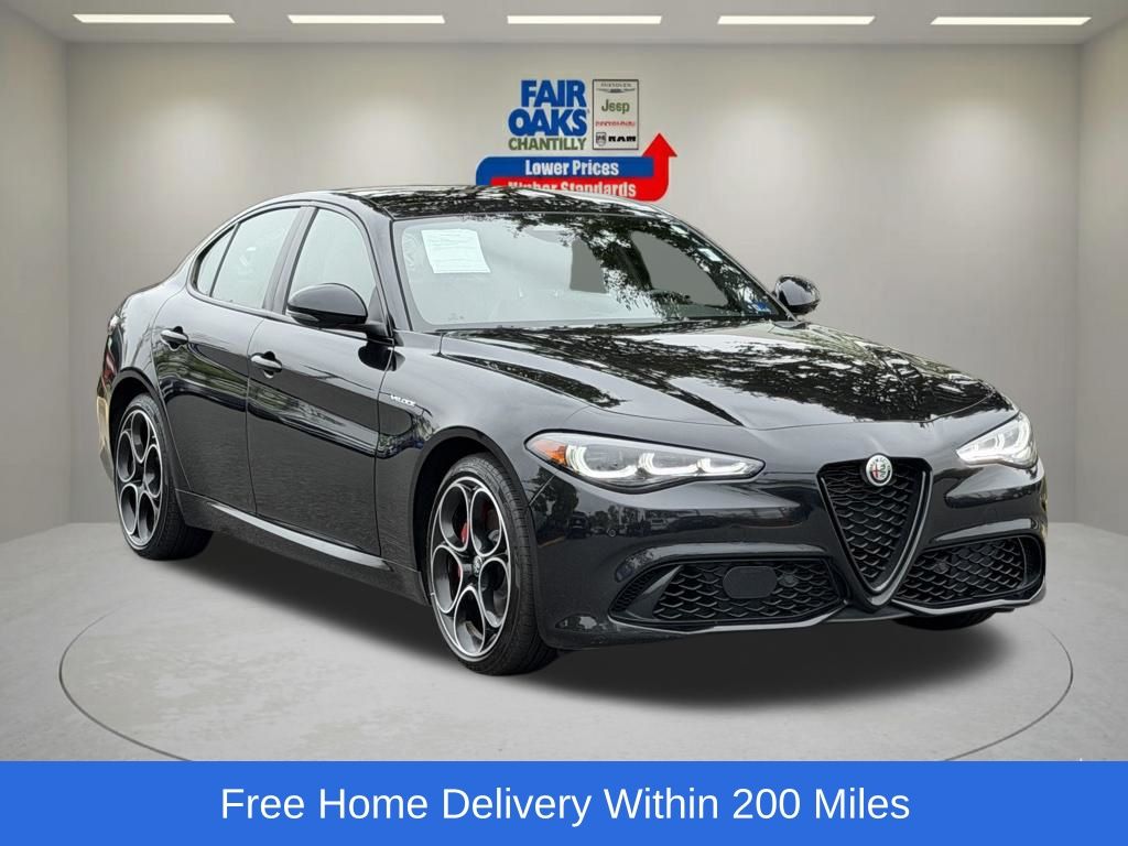 2025 Alfa Romeo Giulia Giulia AWD's photo