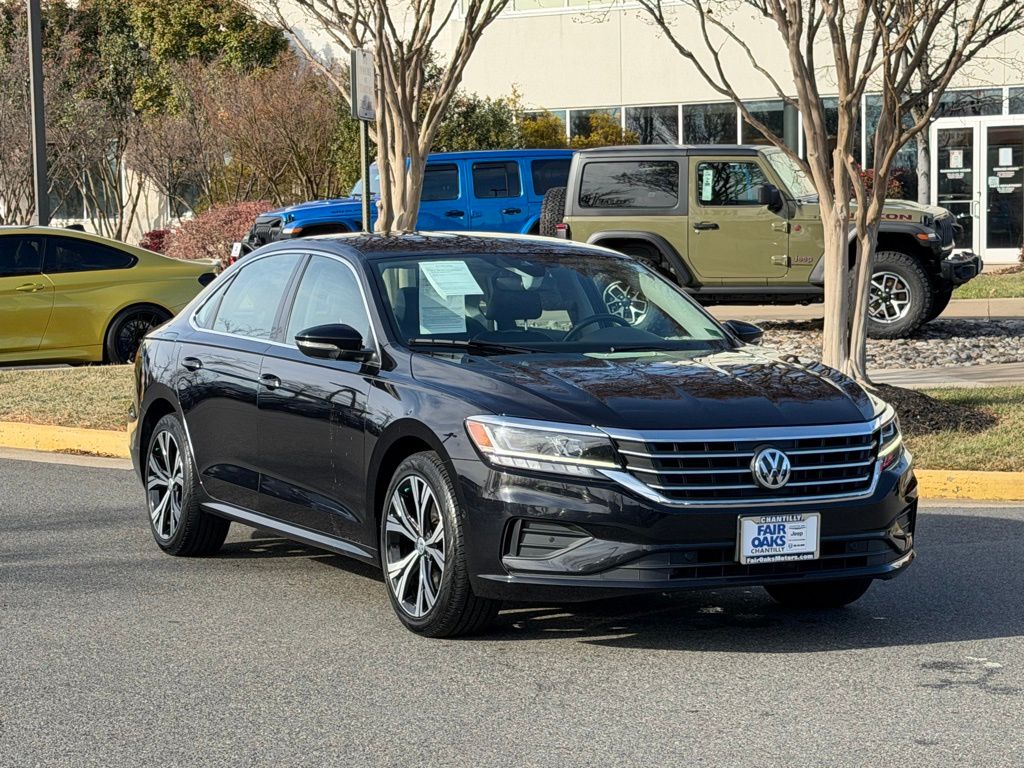 2020 Volkswagen Passat SEL's photo
