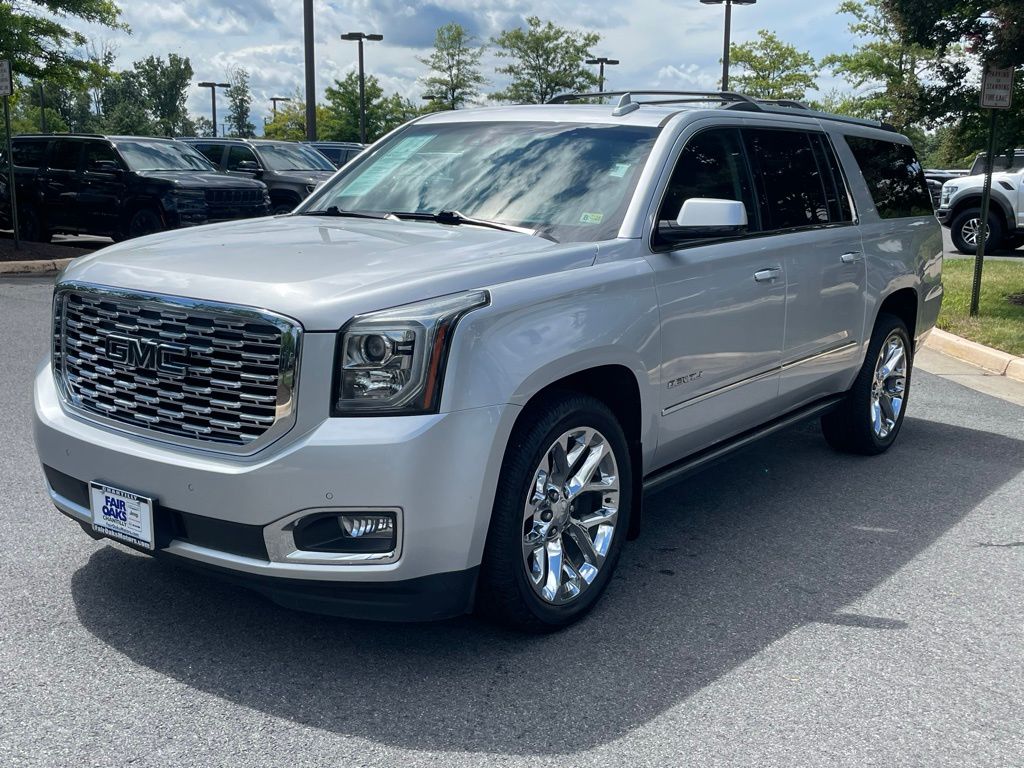 Used 2019 GMC Yukon XL Denali with VIN 1GKS2HKJ5KR384173 for sale in Chantilly, VA