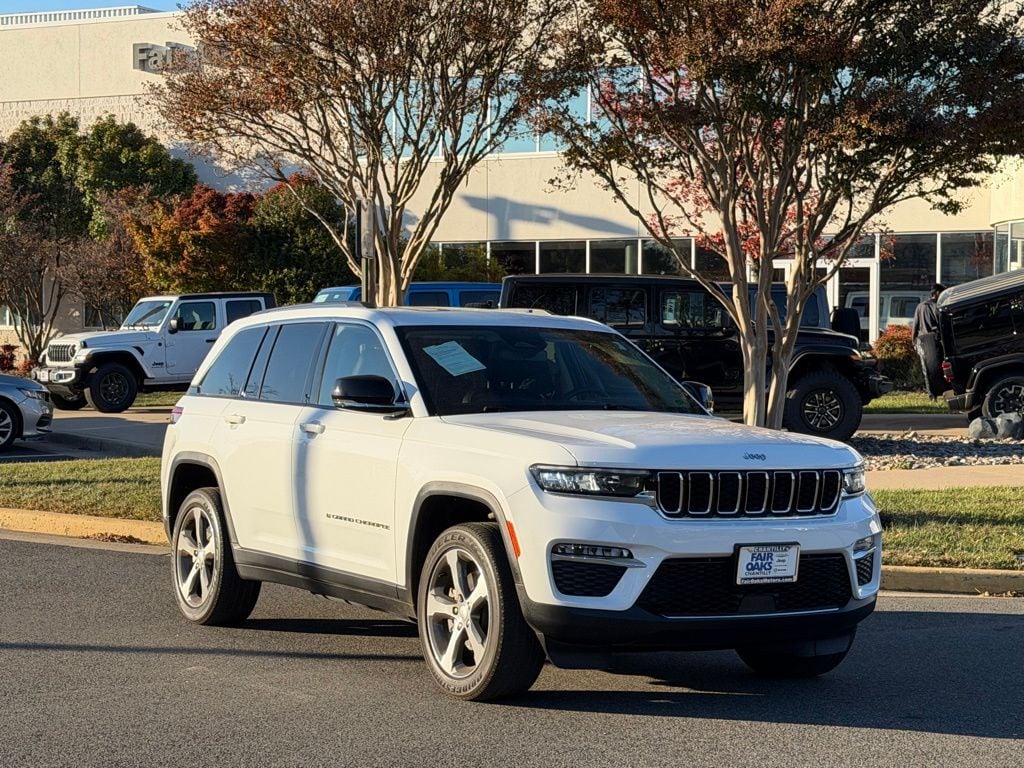2023 Jeep Grand Cherokee 4xe's photo