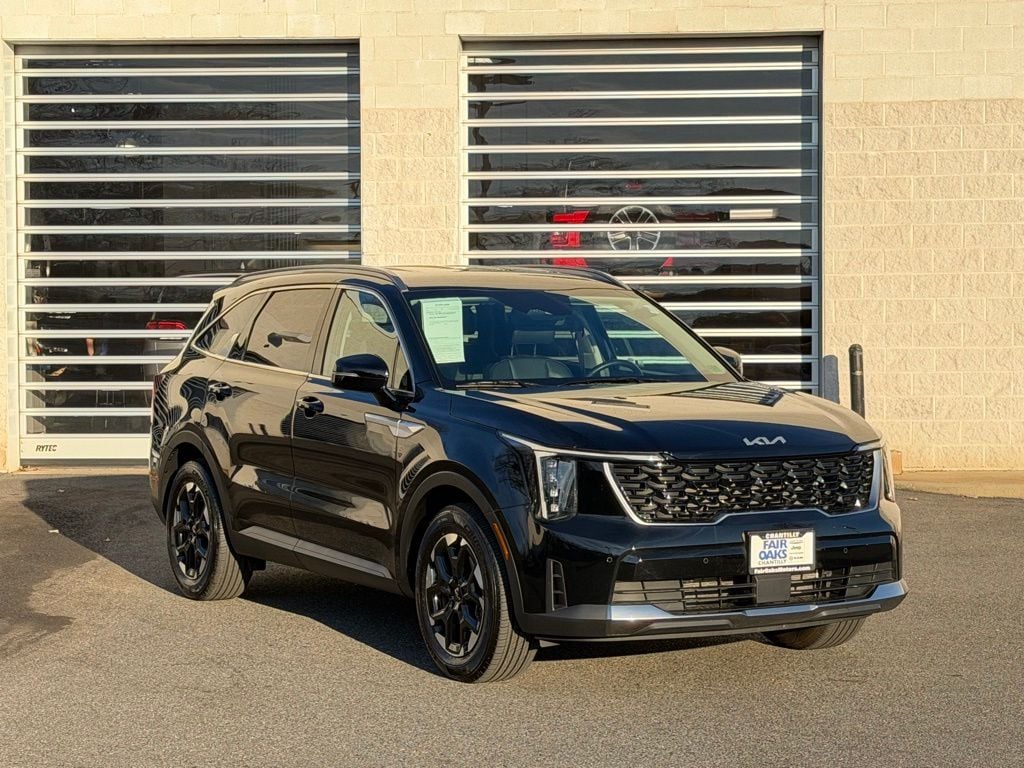 2025 Kia Sorento S's photo