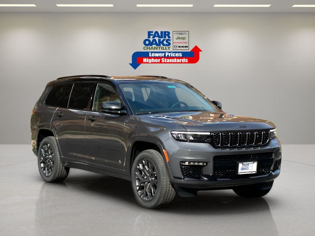 2025 Jeep Grand Cherokee L Summit's photo