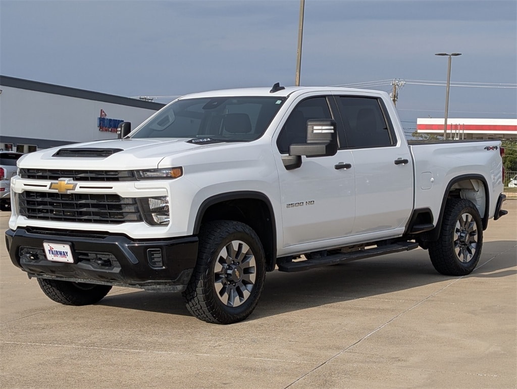 2024 Chevrolet Silverado 2500HD Custom's photo
