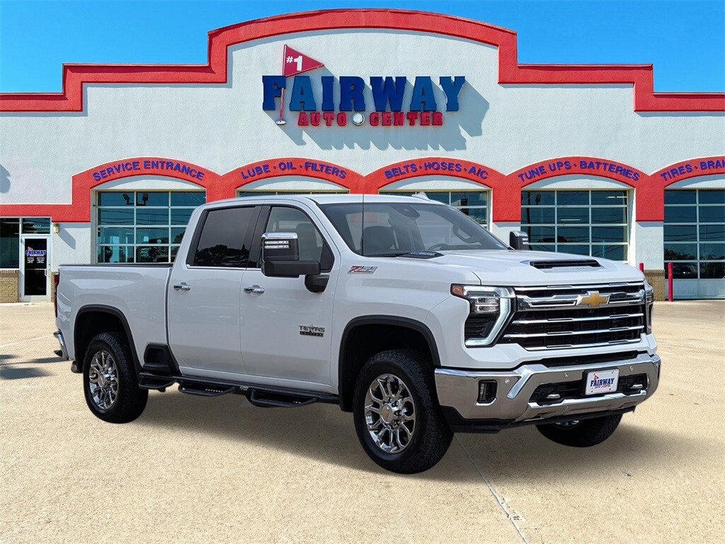 2024 Chevrolet Silverado 2500HD LTZ photo 3