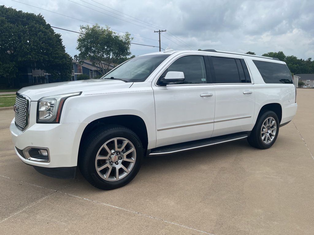 2017 GMC Yukon Denali 2WD's photo