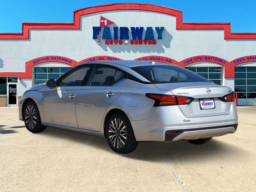 Used 2023 Nissan Altima 2.5 SV Sedan