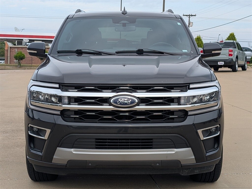 2023 Ford Expedition Limited photo 2