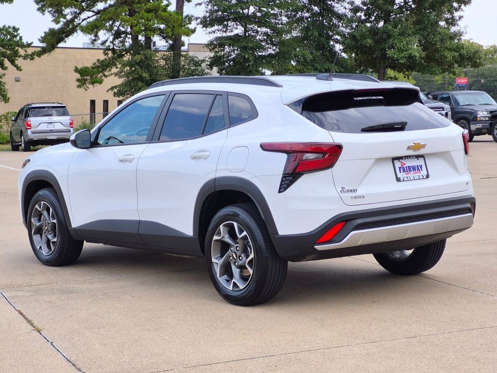 Used 2025 Chevrolet Trax LT SUV