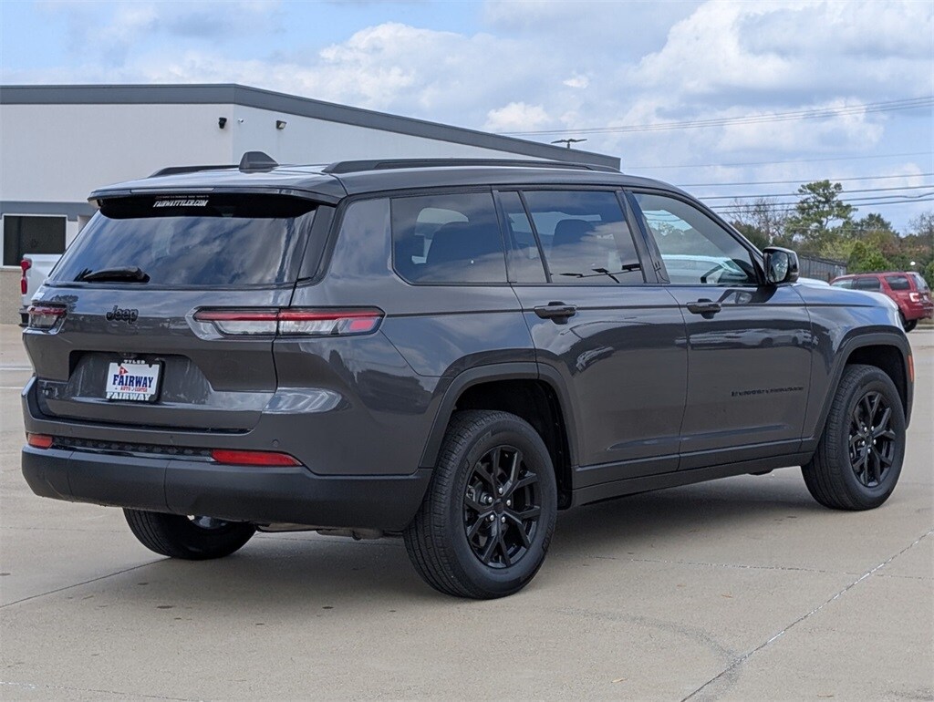 2024 Jeep Grand Cherokee Laredo photo 4