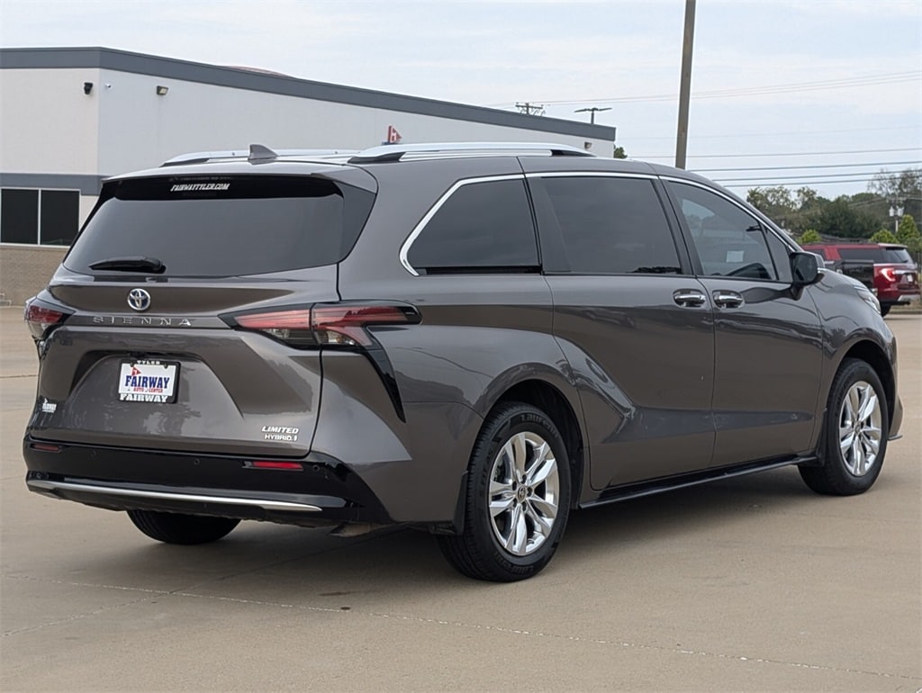 Used 2023 Toyota Sienna Limited 7 Passenger Van Passenger Van