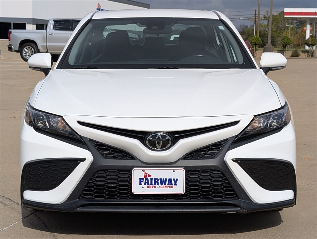 Used 2023 Toyota Camry SE Sedan